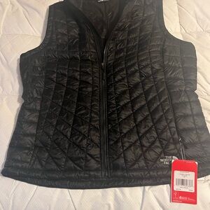 Brand new Northface vest, extra large lightweight black